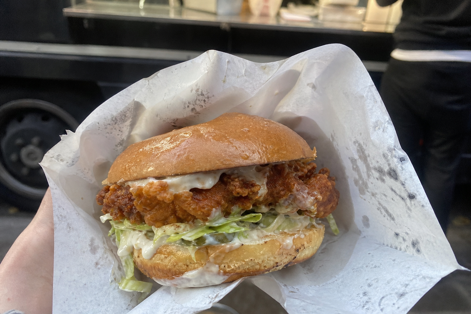 Crispy chicken burger